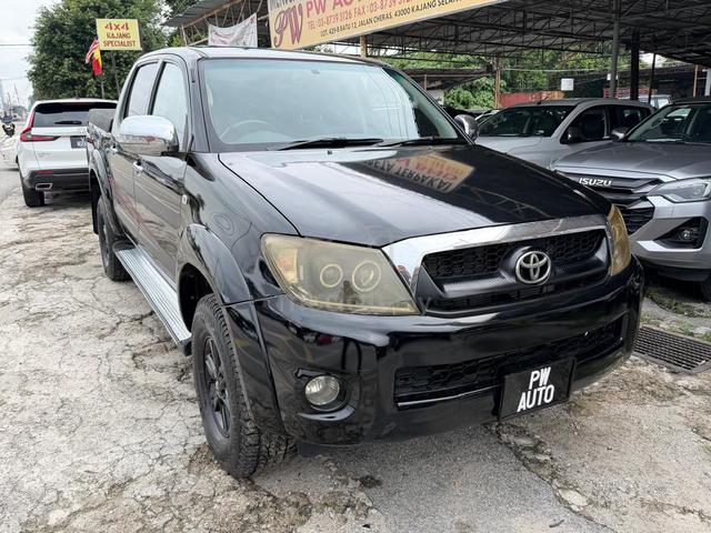 Toyota HILUX 2.5(M)VIGO D/C G D4D 5spd 4X4 pickups - 4