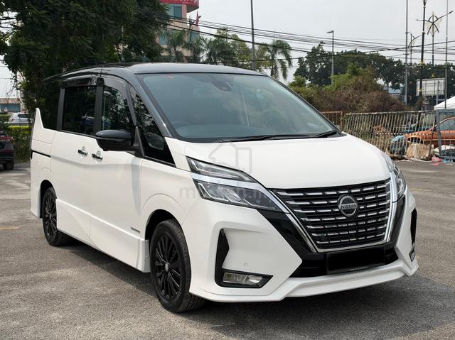 Free Nissan Service & Warranty Serena 2.0 Premium - 1