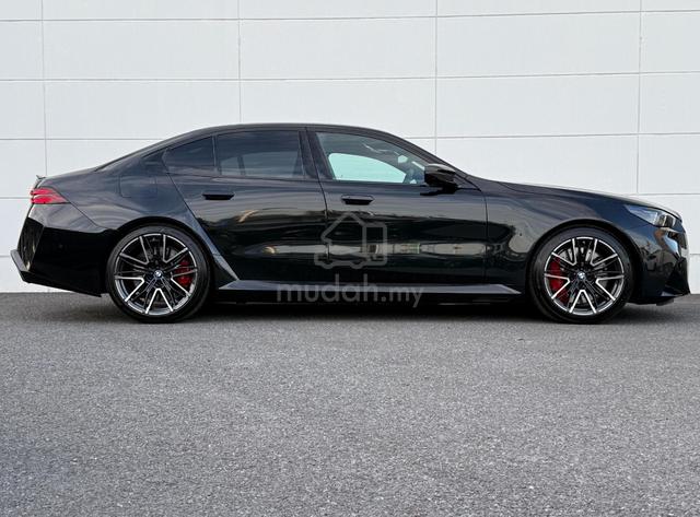 [0-100KM IN 3.5 SECS] 2025 Bmw M5 4.4 - 5