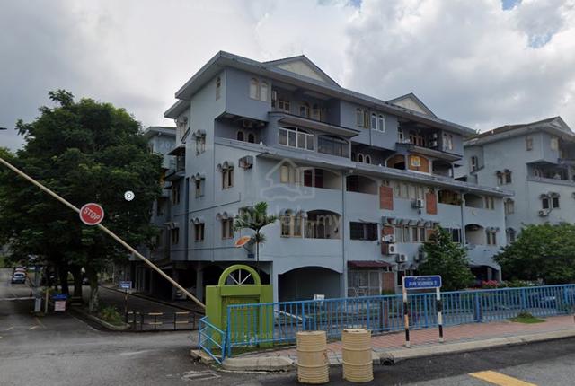 Putri Apartment 1