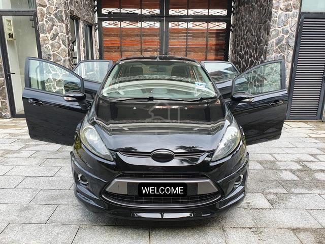 2011 Ford FIESTA 1.6 (A) OWNER CHANGE MPV - 1