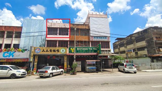 Pekan Lama Facing Road 2nd Floor + Pent House Shoplot For Rent 1