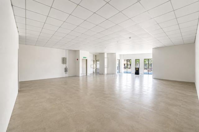 Prime Ground Floor Commercial Space Facing Main Road @  Alam Damai KL 1