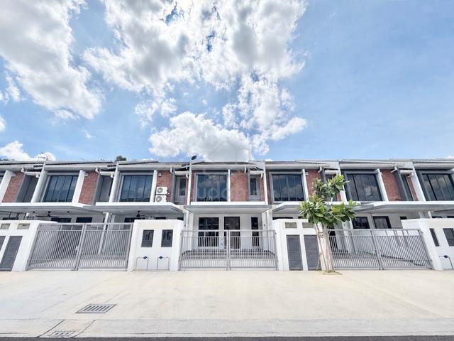 Brand New 2 Storey Ferrous 2 Alam Impian 1