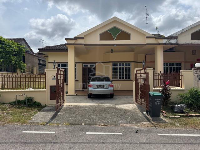 (Open Facing) Semi D Bandar Putra, Kulai 1