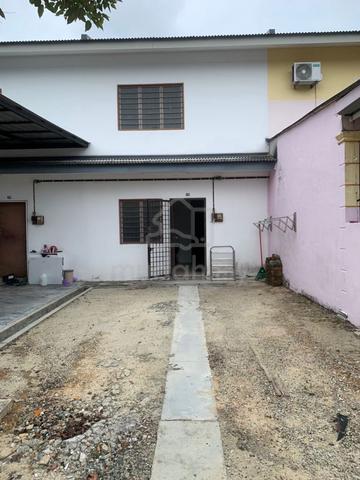 Teres 2 Tingkat Taman Daiman Jaya Kota Tinggi 1