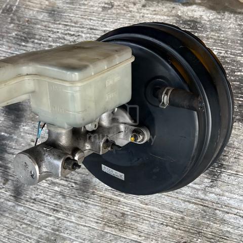 Nissan Serena C24 Brake Servo & Master Pump Set - photo 3 of 5