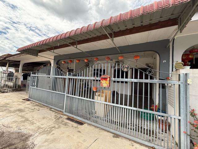 Alma Taman Kijang Partial Furnished Full Renovated 1-Storey Terrace !! 1