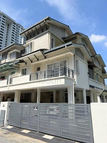 CORNER LOT 🔥RENOVATED Townhouse Ariza Villa Taman Raintree Batu Caves 1