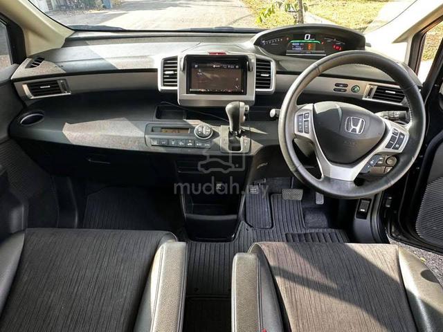 2010 Honda FREED 1.5 E (A) - 4