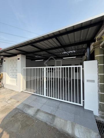 Rumah cantik di Tanjong Minyak Melaka teres setingkat untuk dijual 1