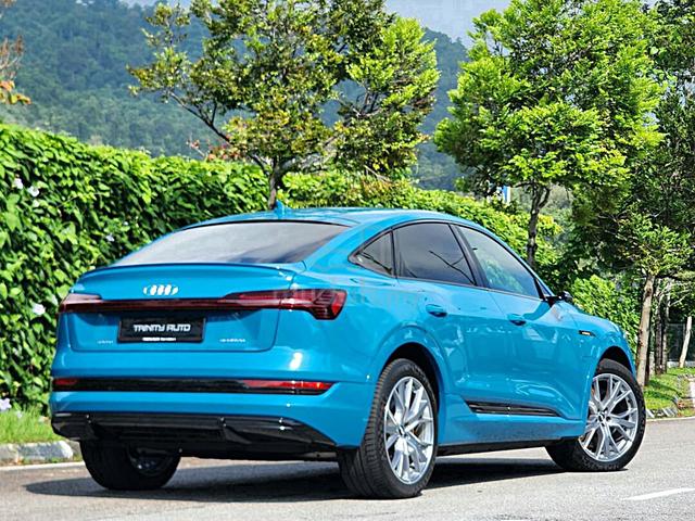 UNREG 2021 AUDI Q8 E-TRON 55 Sportback (A) S-line - 4