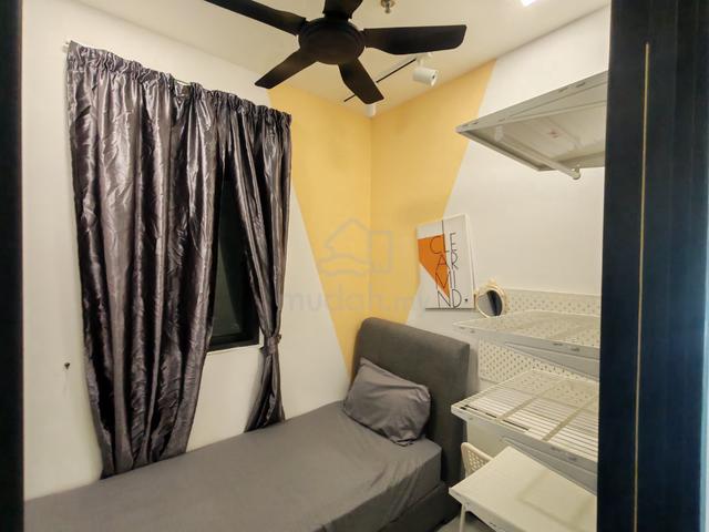 V﻿﻿35.﻿﻿5 KLCC R2 Single Room Neu Suites  8 Min Walk LRT Jelatek Sta 1