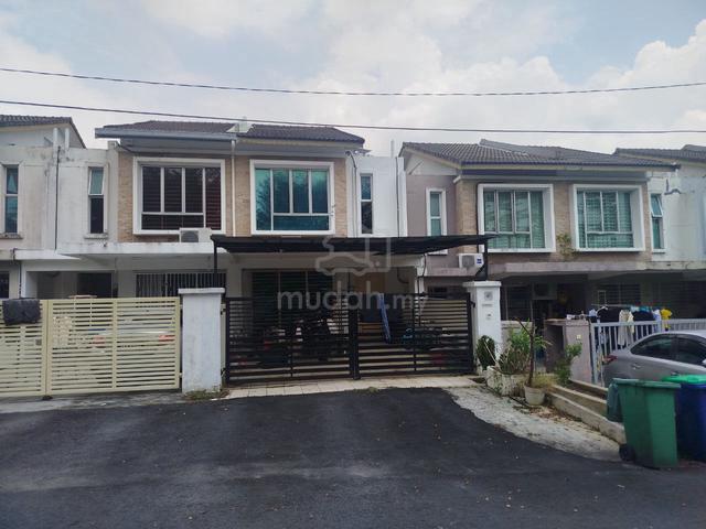 TERMURAH🔥Paragon 202, Double Storey Tmn Lestari Putra, Seri Kembangan 1