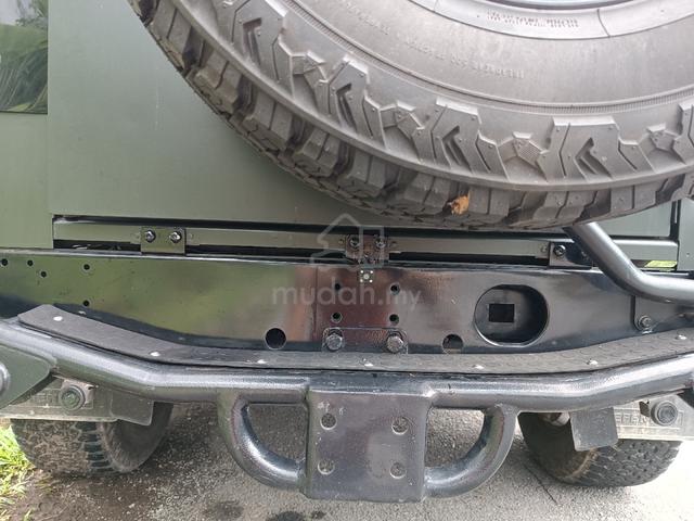 2002 Land Rover DEFENDER 2.5 110SW (M) - 5