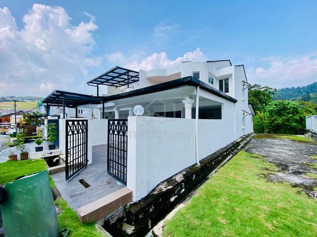 END LOT 2 Storey House Taman Kelab Ukay For Rent 1