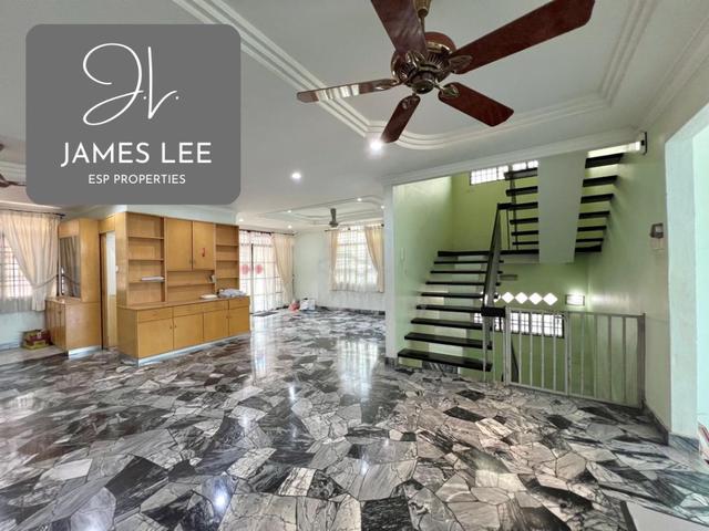3 Storey Semi D Bukit Dumbar Jelutong Huge Parking Well Maintained 1