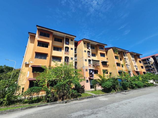 Flat PKNS Seksyen 8 Shah Alam 1