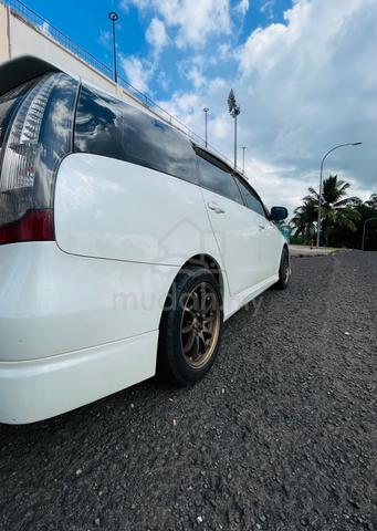 2010 Mitsubishi GRANDIS 2.4 FACELIFT (A) - 4