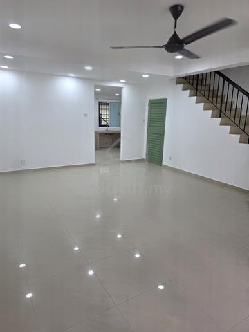 Bandar mahkota cheras section 2 double storey 20 x 65 renovation 1