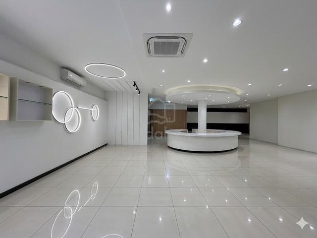 Shoplot Enbloc Puchong Corner unit suitable Showroom/Education/Trading 1