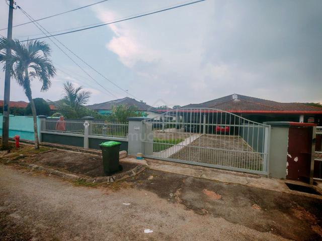 SEMI-D TERLUAS MUR2💥 5597SQFT ‼️3🛏️ 2🛁 NEGO❗ Bandar Puteri Jaya 1