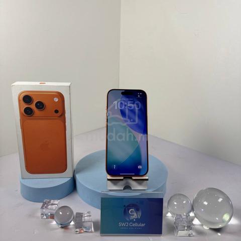 iPhone 17 Pro 256GB Orange - photo 2 of 5