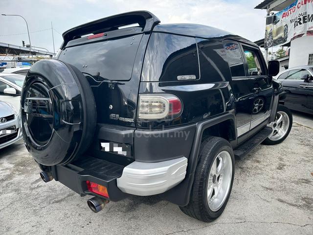 Toyota FJ 4.0 CRUISER Rear Diff Lock Boleh Loan - 2