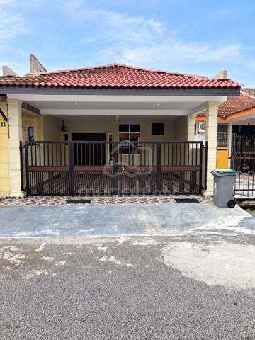 RUMAH CANTIK,SIAP RENO,READY TO MOVE IN Taman Politeknik,PD 1