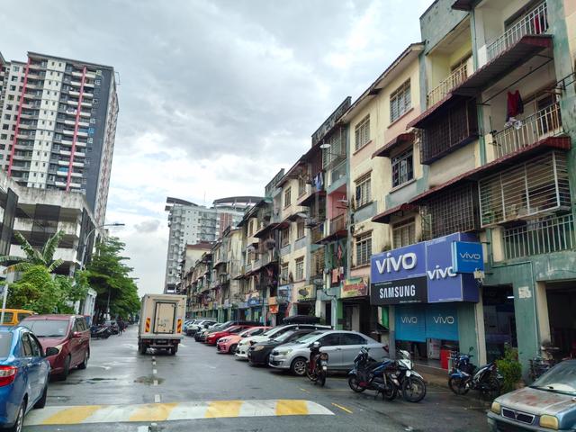 Ground floor shop apartment , Taman Mas, Puchong 1