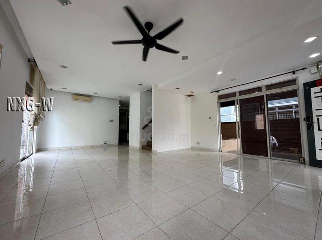 [PRICE DROPPED] Double Storey Linked Bungalow House Aman Perdana Klang 1