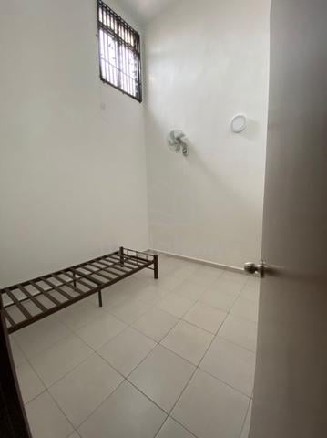 Bilik Untuk Disewa - Wanita 1
