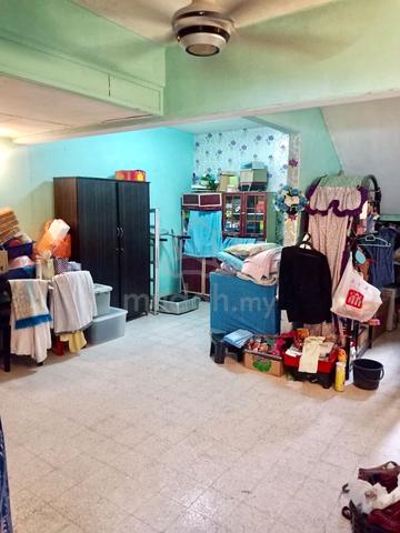 (BIGGEST SIZE) 3 Storey Terrace Taman Dagang, Ampang 1