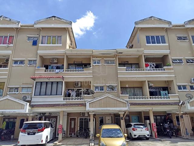 HOT AREA! Seksyen 9 Shah Alam Townhouse  1