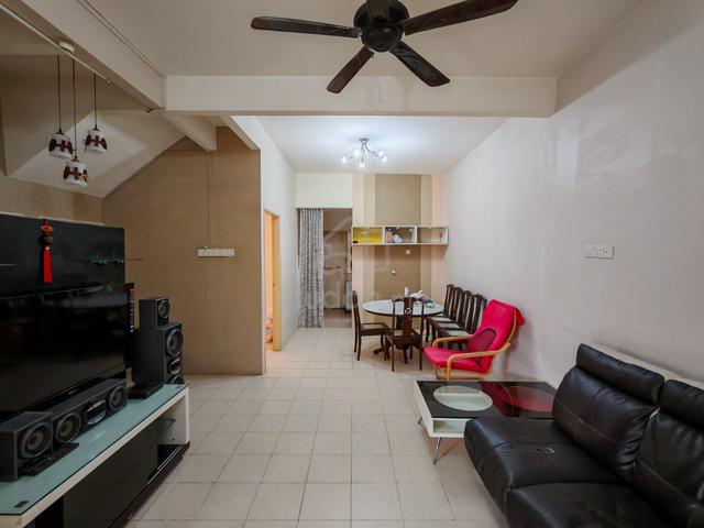 PARTLY RENOVATED 2 Storey Terrace GOOD CONDITION Bandar Puteri Jaya 1
