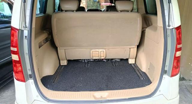 2012 Hyundai GRAND STAREX 2.5 ROYALE FACELIFT (A) - 3