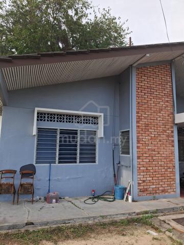 1 unit single storey bungalow in Taman Yoon Lian, Jalan Rasah. 1