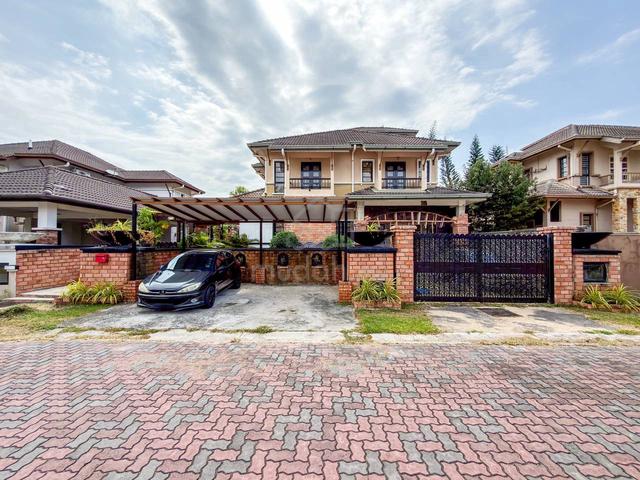 MURAH! Bungalow Double Storey Laman Kekwa Nilai Impian 1