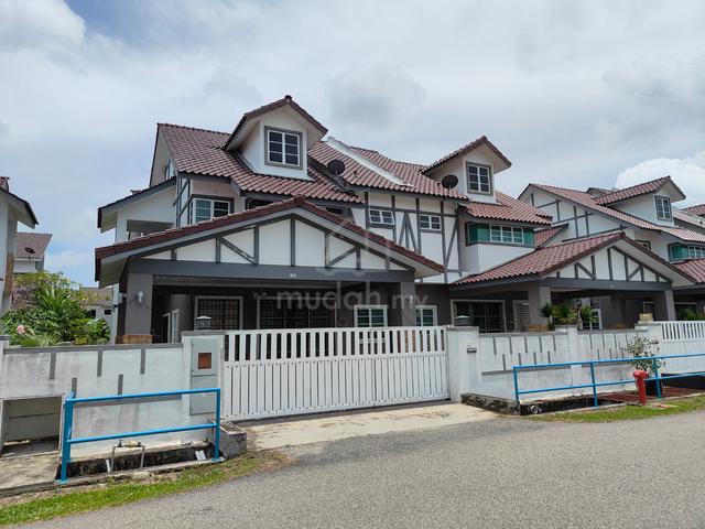 2 storey Semi-D Fully Furnished Guarded - Victoria Cottage Sitiawan 1