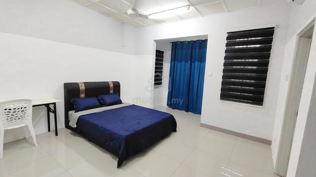 Bukit Indah Room For Rent Bus to Tuas to Singapore 1