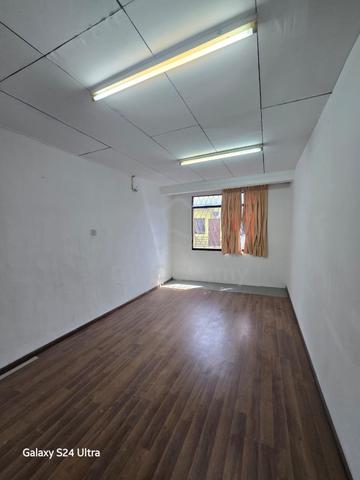 Penampang Baru | 1st Floor Office | 4+1 Room 1