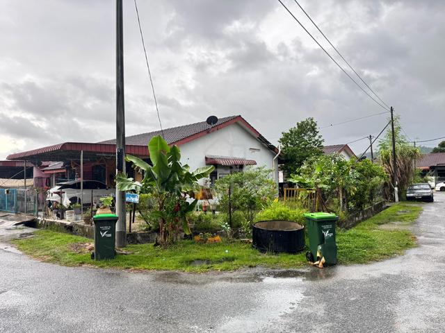 Teres Setingkat Corner lot Taman Seri Semeling Bedong 1