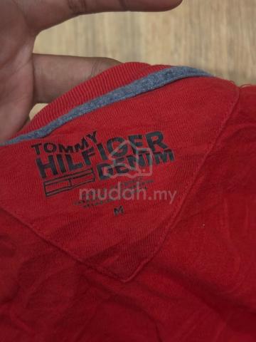 Tommy Hilfiger - photo 3 of 4