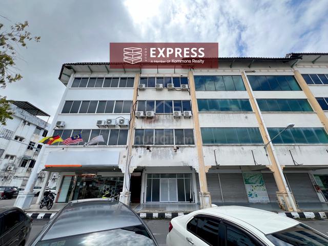 1st Floor, 4 Storey Inter Shoplot at Waterfront Commercial Centre 1
