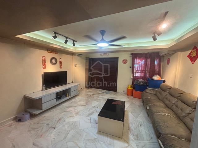 Double Storey Nice Renovated Furnish, Taman Kajang Raya, Kajang 1