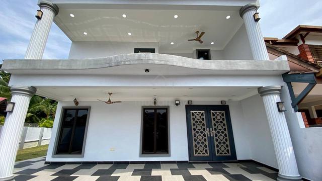ENDLOT | FREEHOLD Double Storey Bukit Jelutong Shah Alam For Sale 1