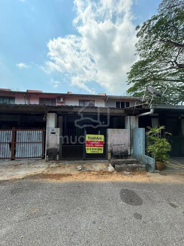 Rumah Teres Dua Tingkat Indera Mahkota 1 1
