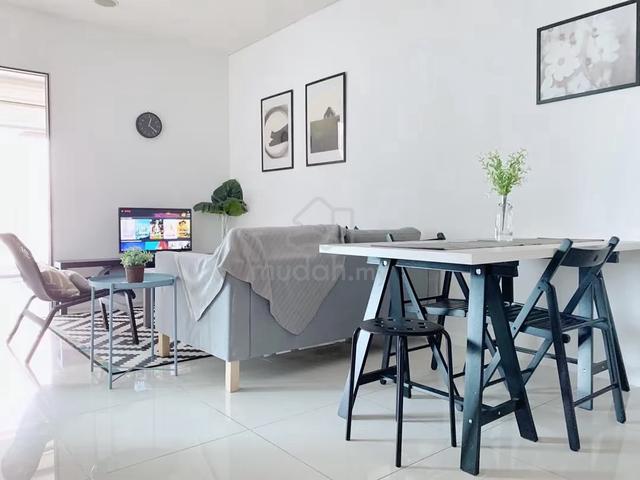 Mercu Summer Suites 1