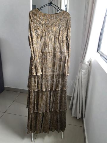 Gold Shimmer Layered Dress - photo 3 of 6
