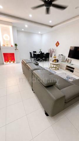 Nusa Bayu Double Storey Good Condition Renovation Unit 1
